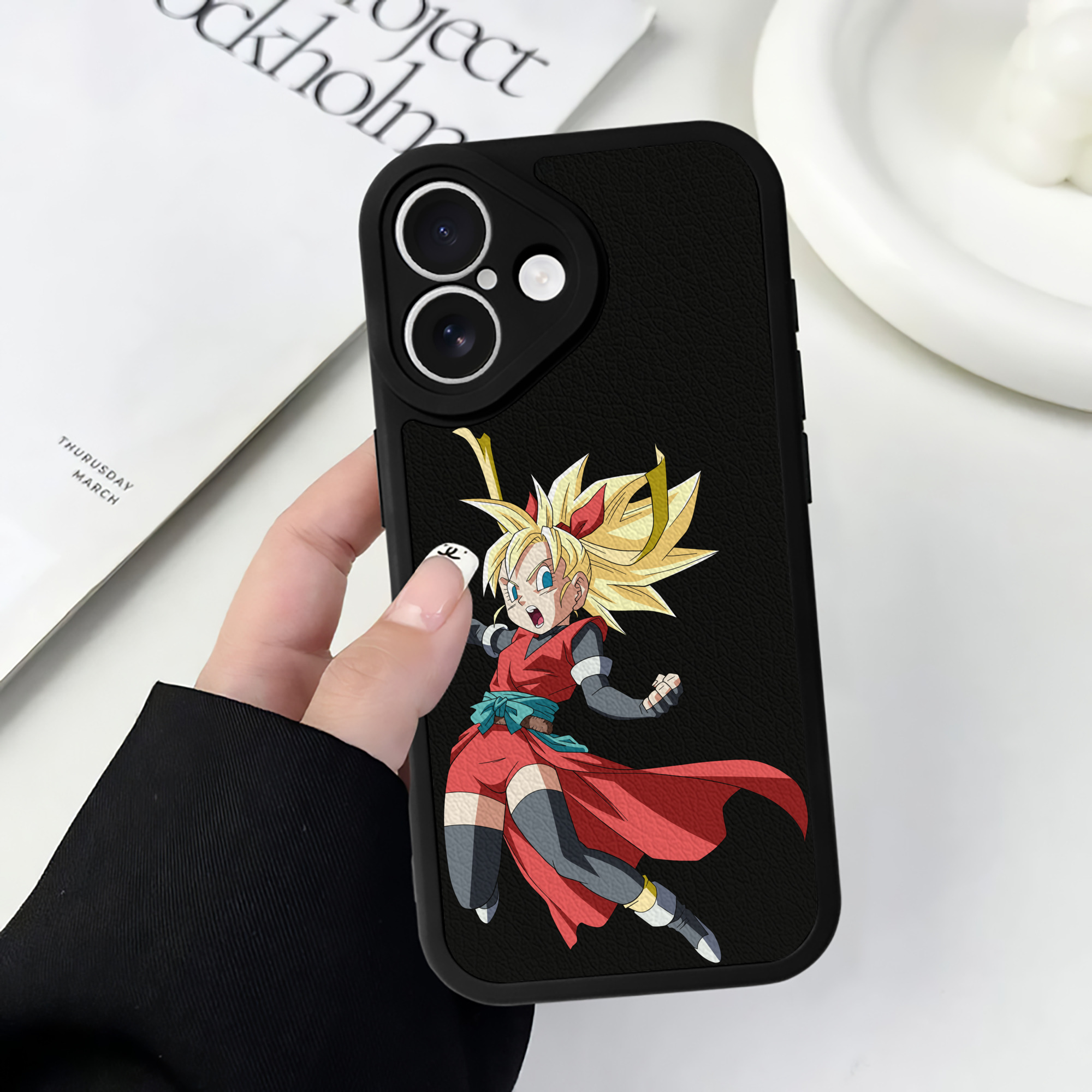 （画像用） ドラゴンボール カリフラ DRAGON BALL Caulifla 【iPhone 16シリーズ対応】シリコンスマホケース（レザー調） 材質：シリコン